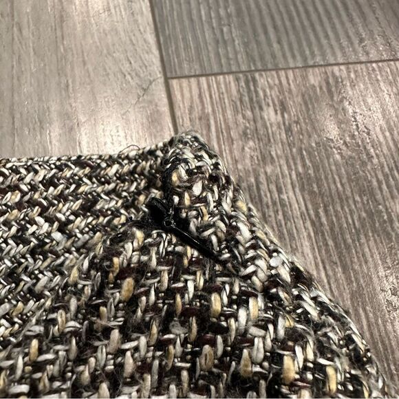 Elegant Lined Tweed Mini Skirt in Black, Beige and White from The Limited Size 8 - Picture 7 of 7